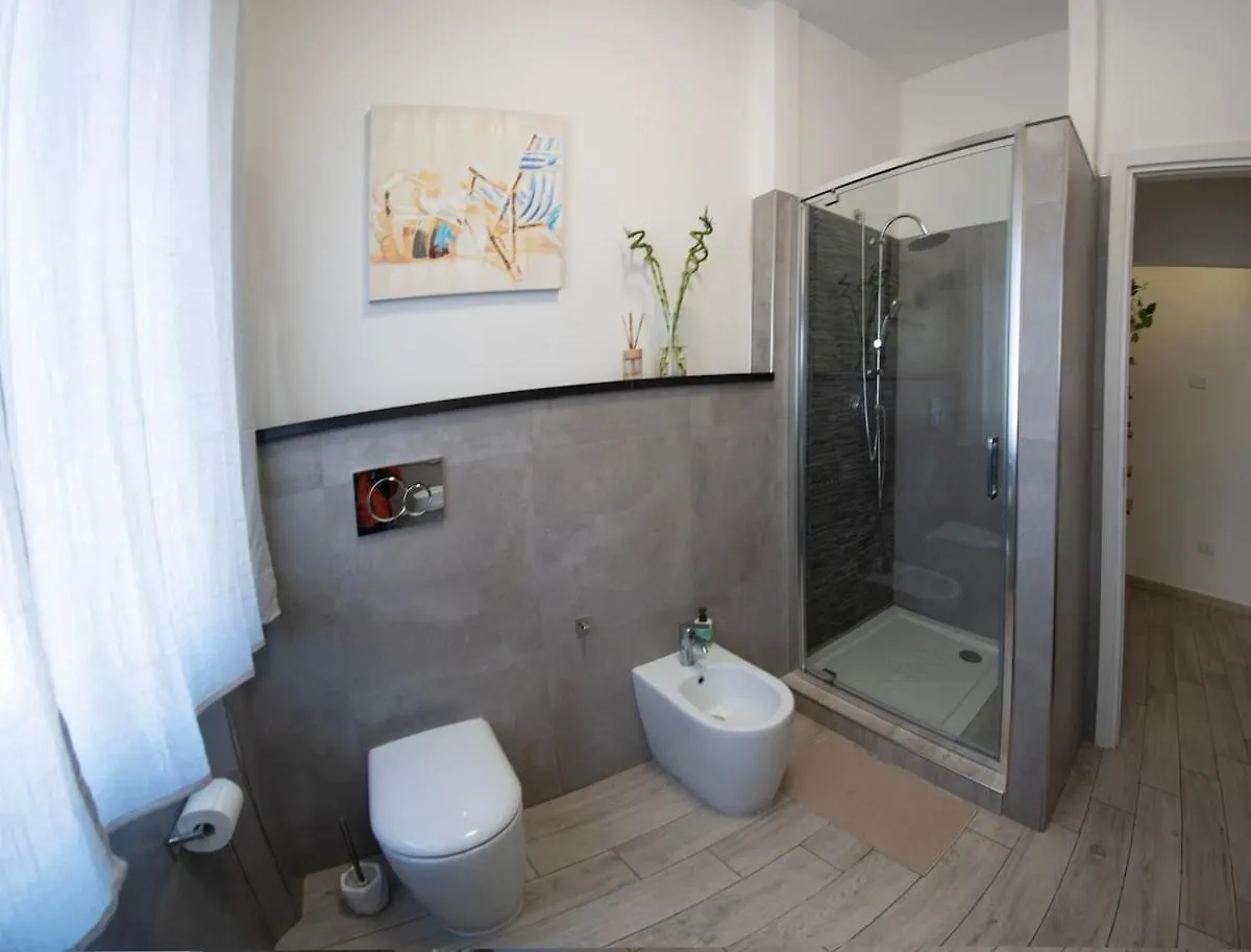 Al Civico 31 Apartment In The Center Of Cecina 0*, צ'צ'ינה איטליה